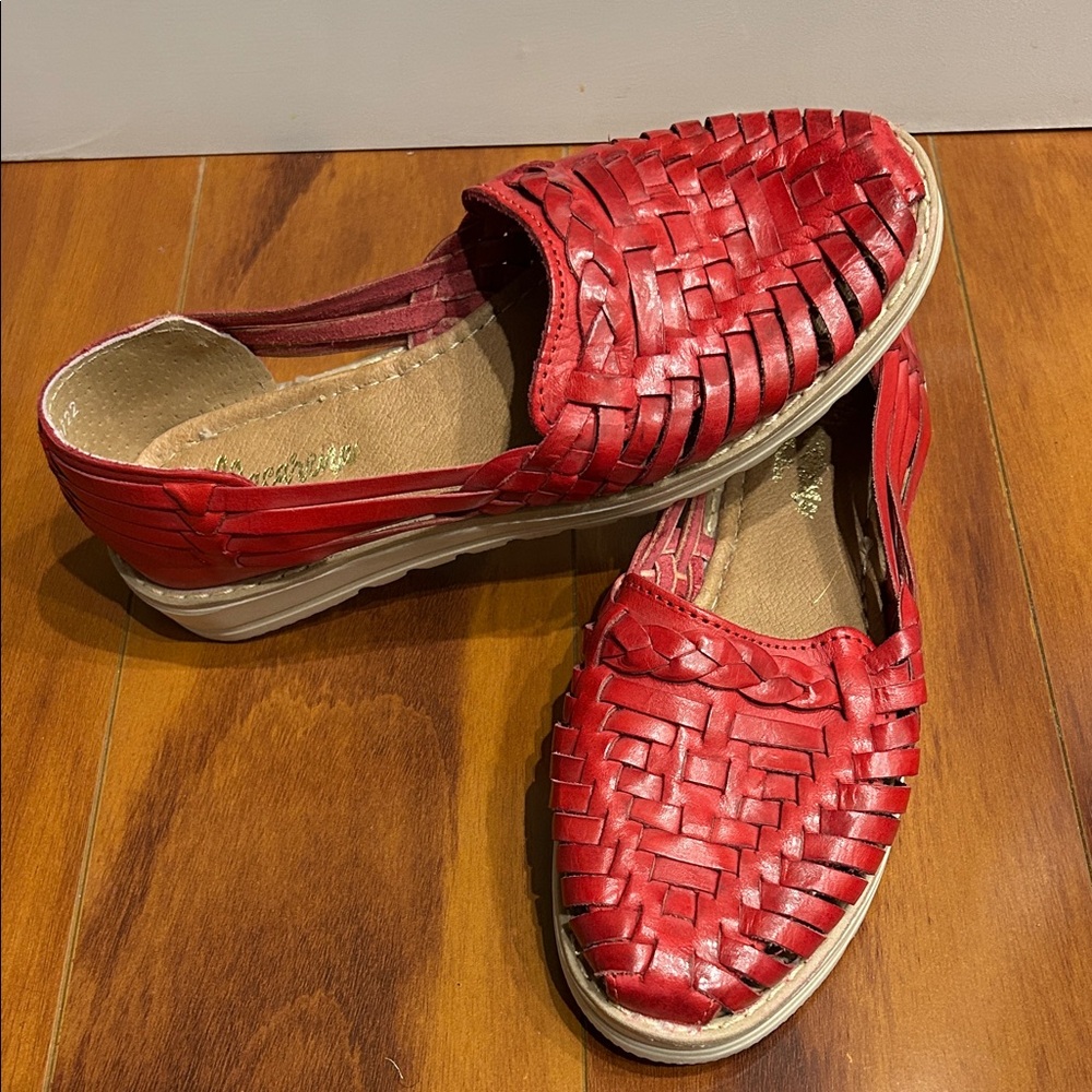 Women’s Red Handmade Huarache Sandals NWOT